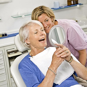 протезирование зубов для пенсионеров